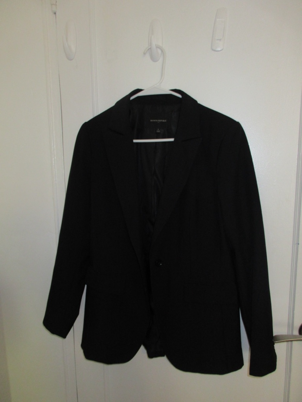 Banana Republic Black Women's Notch-Lapel Single-Button Blazer